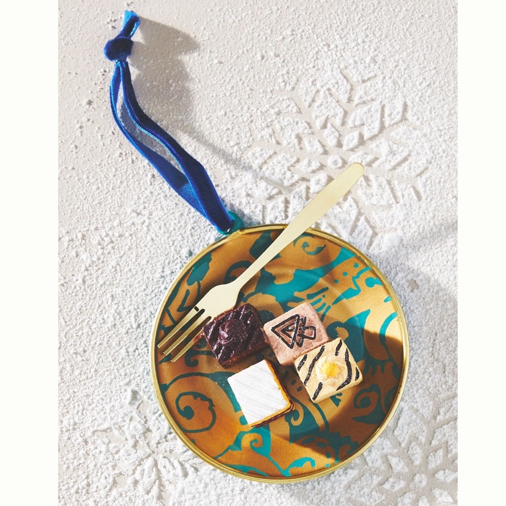 Fancy Food Ornament - Picture 2 of 16